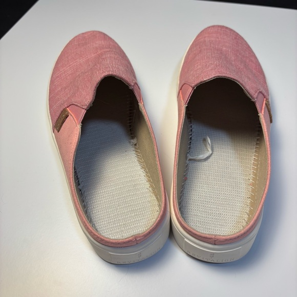 EUC - REVITALIGN Women's Esplanade Canvas Sneaker in PINK (no insole) US 10 - Picture 6 of 12